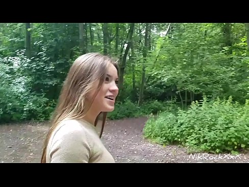 ❤️ Evelinari toki publiko batean izorratzen genuela proposatu nion! Baietz esan zuen. Orduan ipurdian izorratu eta ahoan esperma. Orduan bere burua haserretu zen. ️❌ Porno gugan ☑