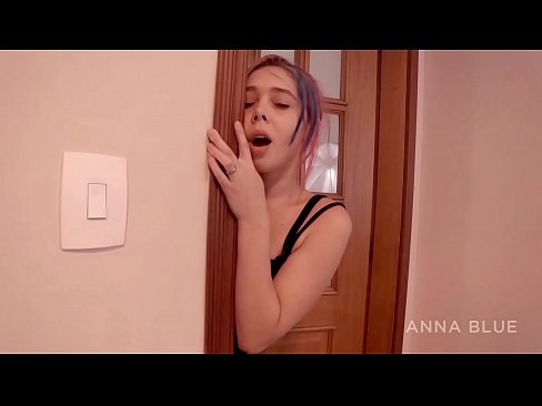❤️ Nire anaiarengana itzuli nintzen. Bere neska-lagunarekin sexu harremanak izan nituen. itzulera lesbiana. ️❌ Porno gugan ☑