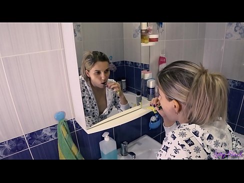 ❤️ Pijamaz jantzitako gazteekin ahozko esperma amaitzen da ipurdian - Letty Black ️❌ Porno gugan ☑